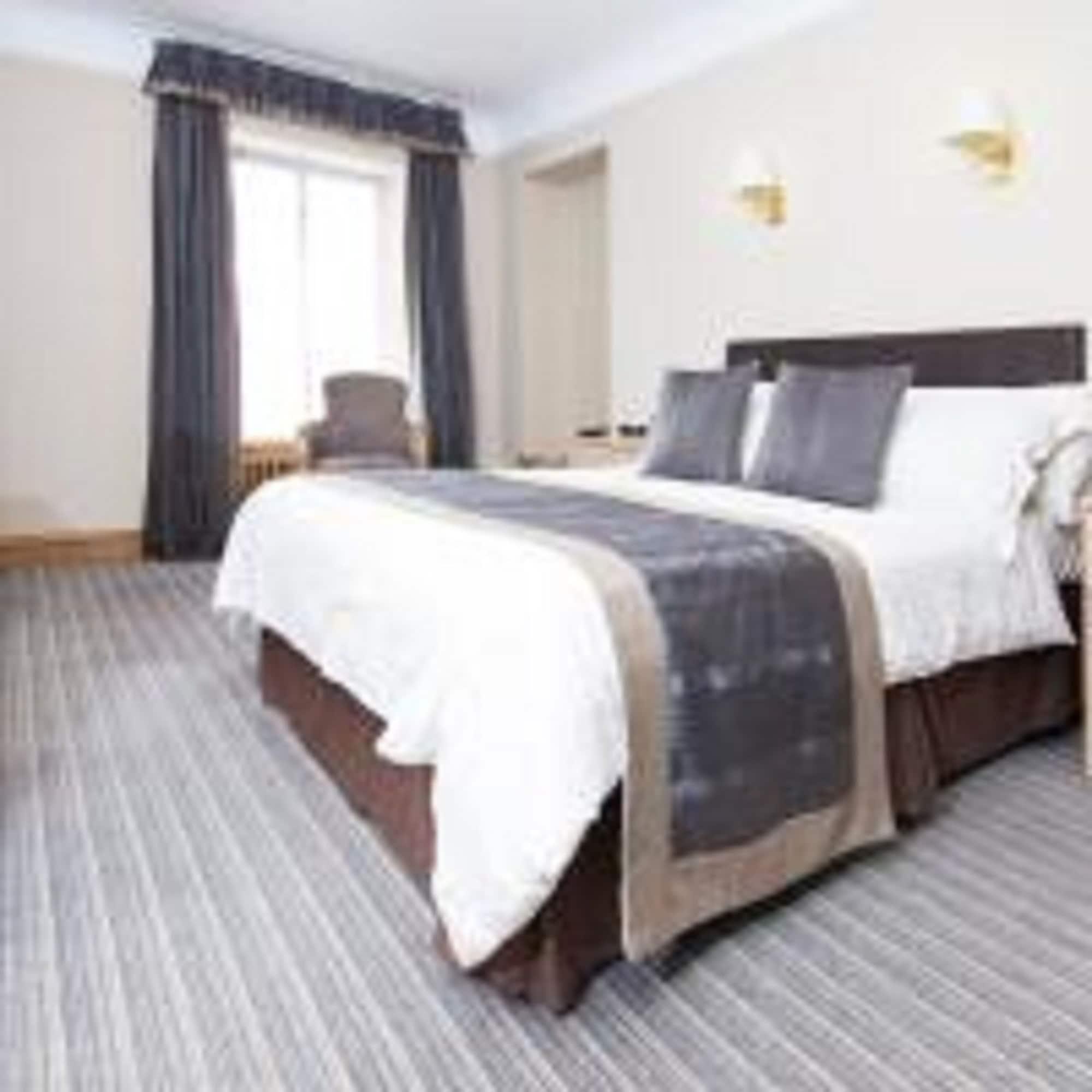 Burnett Arms Hotel Banchory Exterior foto